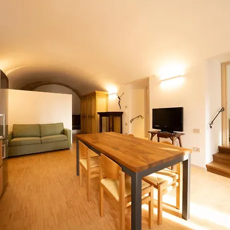 Edoardo Historic House شقة غوبيو